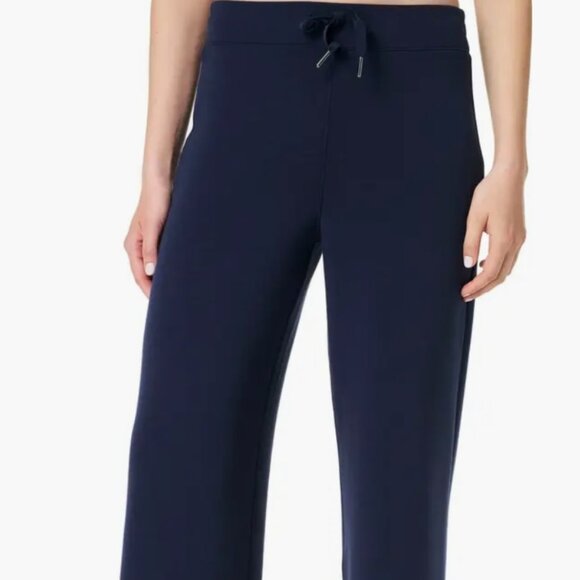 Air Essential Wide Leg Pant - Picture 1 of 3